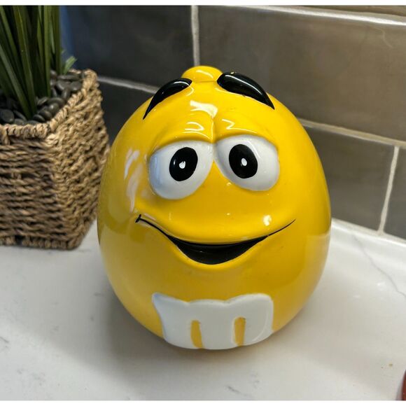 2003 Peanut M&M's Yellow Ceramic Cookie Jar with Lid by Galerie - Picture 5 of 7